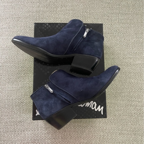 Sam Edelman Like New Petty, Inky Navy Suede Ankle Boot. Size 7M. - Picture 2 of 5